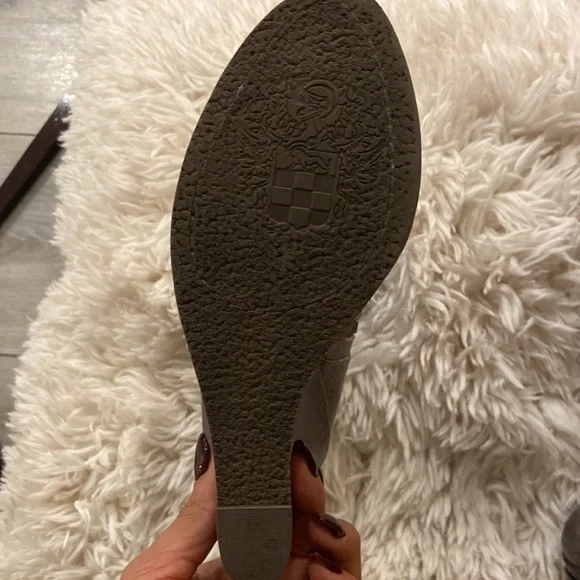 COPY - Vince Camuto combat lace up boot, Women’s shoes - Picture 5 of 9